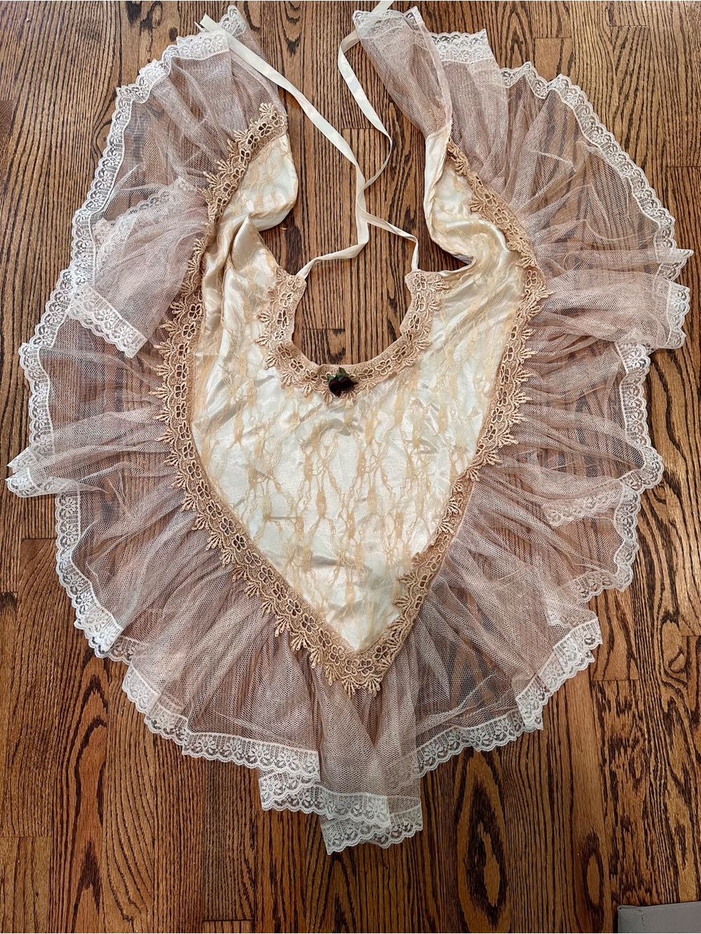 Elsie Massey Vintage Lace Cape Shawl Champagne Color Victorian